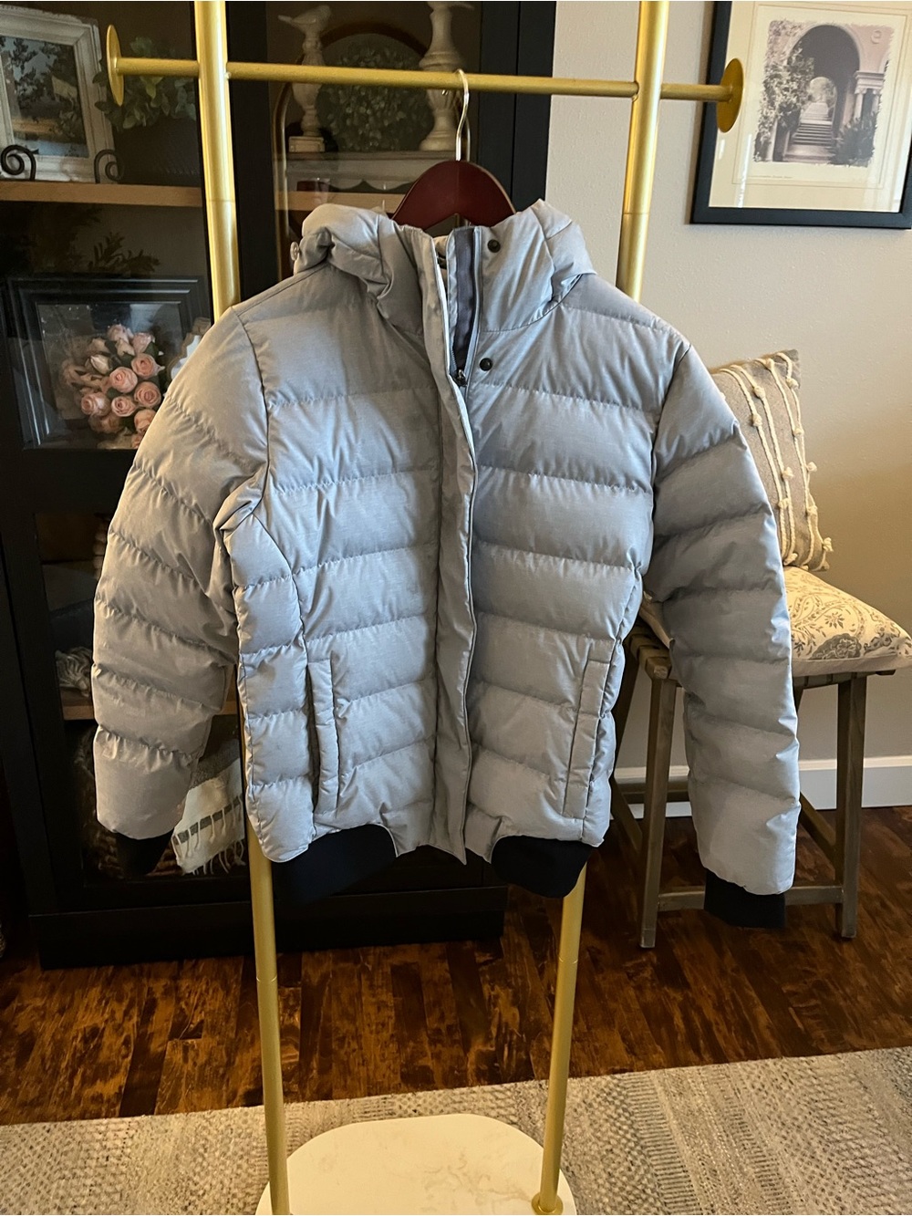 Mountain Hardwear Women's Light Gray Quilted Puffer Jacket